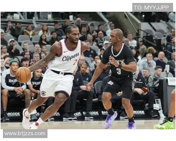 NBA猛龙与雄鹿激战成和双方球员表现精彩纷呈引发球迷热议 NBA猛龙与雄鹿激战成和双方球员表现精彩纷呈引发球迷热议